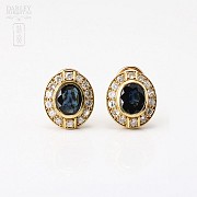 Sapphire earrings in 18k yellow gold and diamonds.