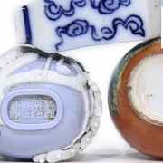 Lot of small objects of Chinese porcelain, 20th century.