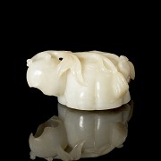 Carved jade brush container ‘Lotus’, Qing dynasty