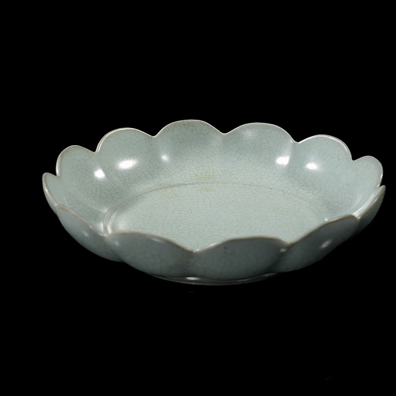 Celadon ‘Flower’ glazed ware dish, Song dynasty