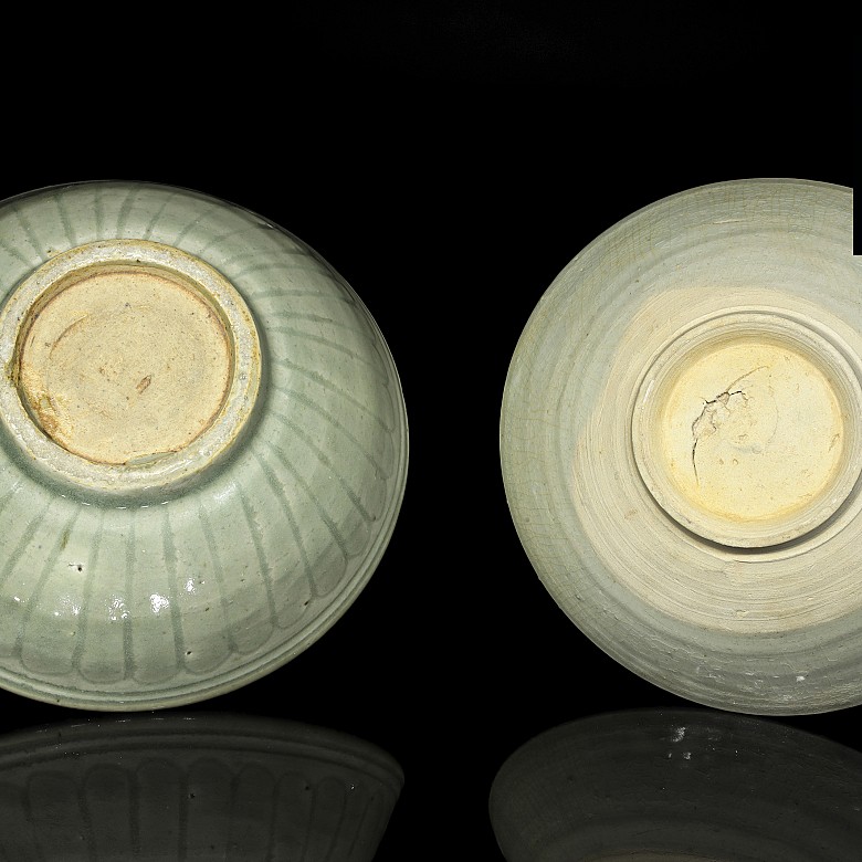 Two glazed pottery bowls, Song dynasty