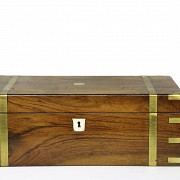 Writing desk in mahogany and brass, 19th century