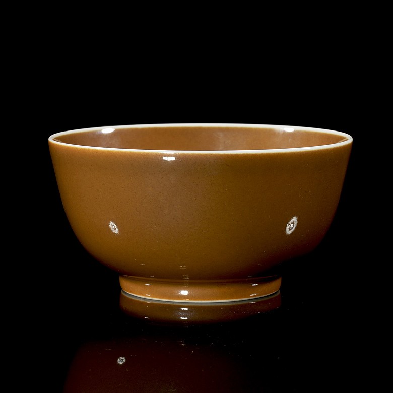 Glazed porcelain bowl, Qing Dynasty