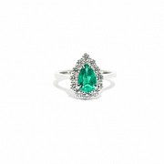 18k white gold ring with natural Colombian emerald and diamonds.