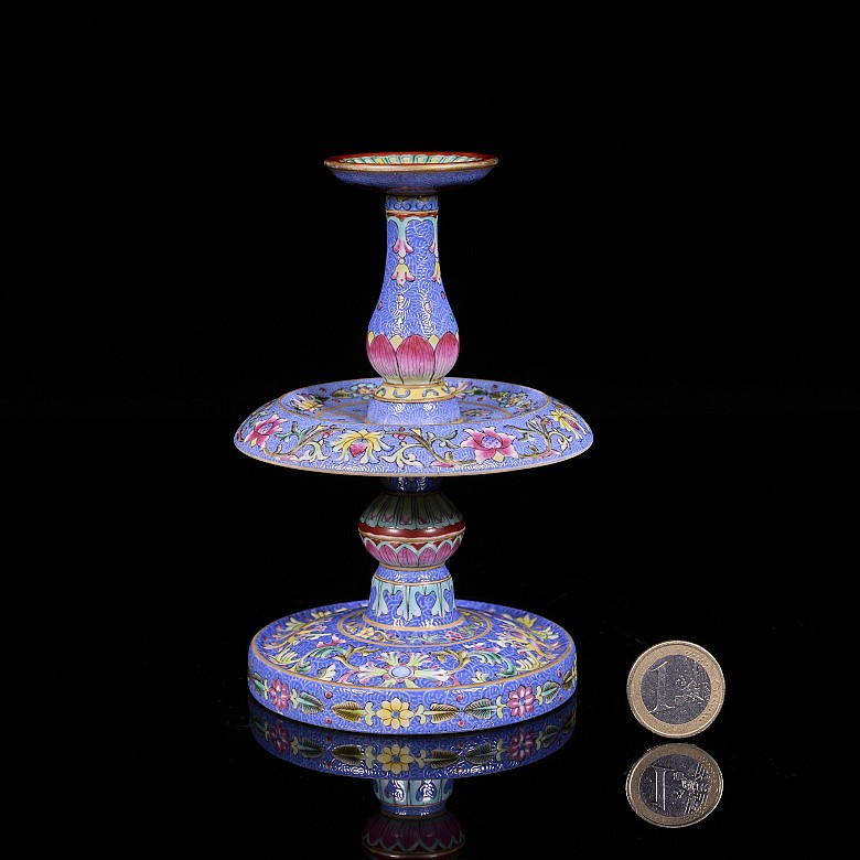 Glazed porcelain candlestick “famille rose”, Qing dynasty, with Qianglong seal