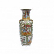 Cantonese porcelain vase, 20th century