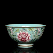 Porcelain enamelled bowl ‘Peonies’, with Yongzheng seal