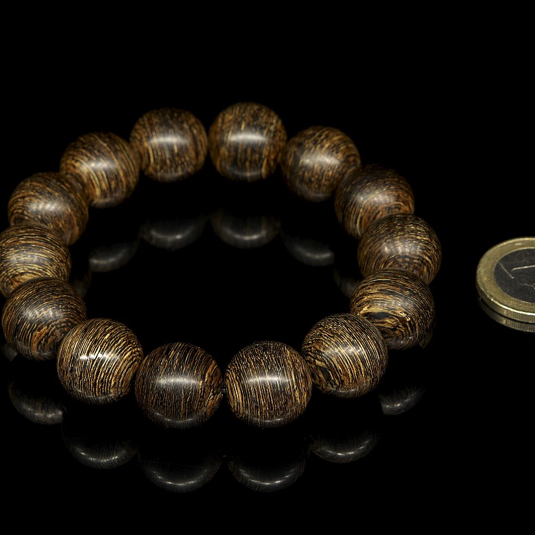 Cheng-xiang’ or Agar bead bracelet, 20th century