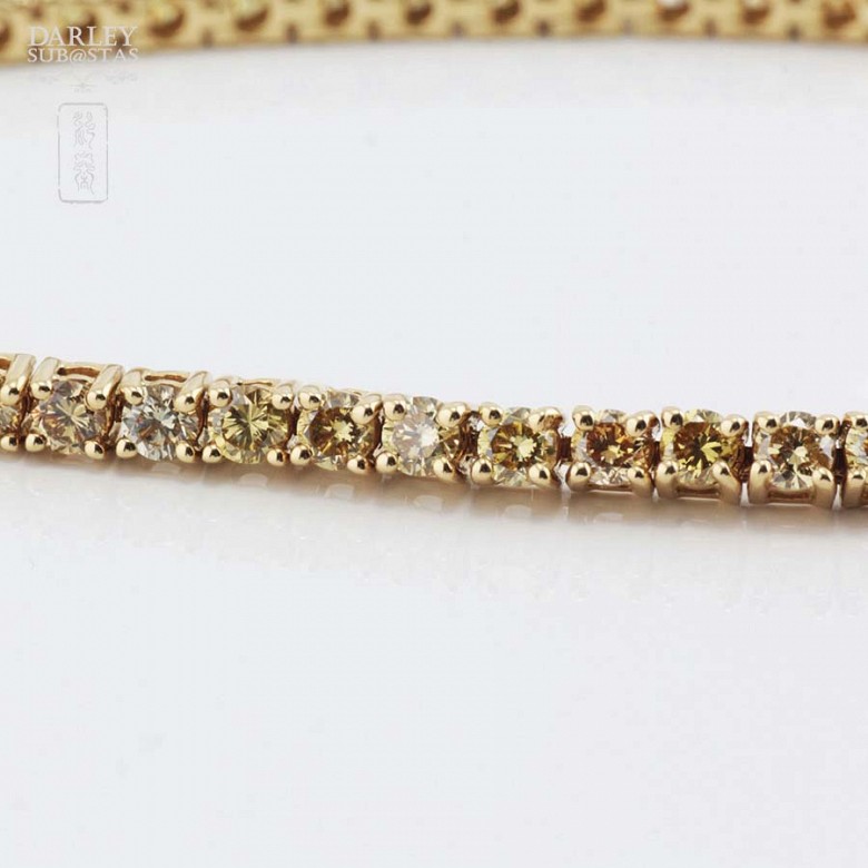 18k Gold Bracelet with Fancy Diamonds