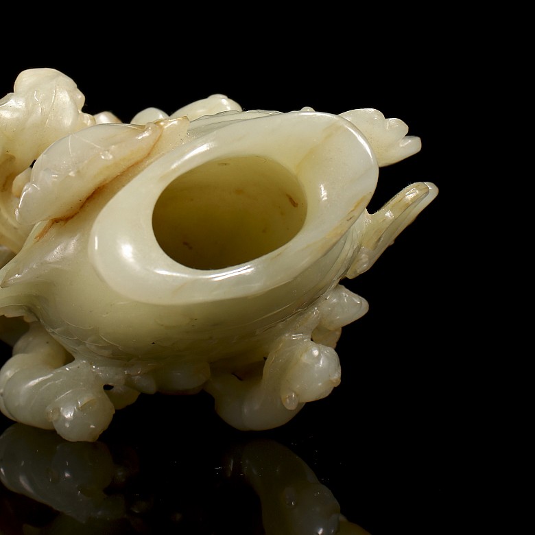 Hetian jade figurine ‘Fish, children and lotuses’, Qing dynasty