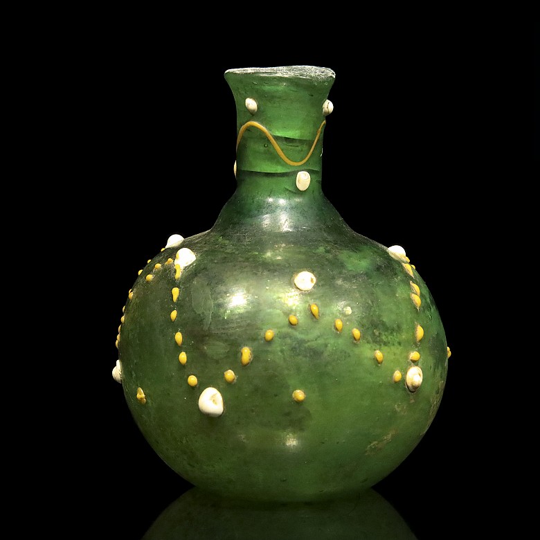 Green glass flask, Tang dynasty