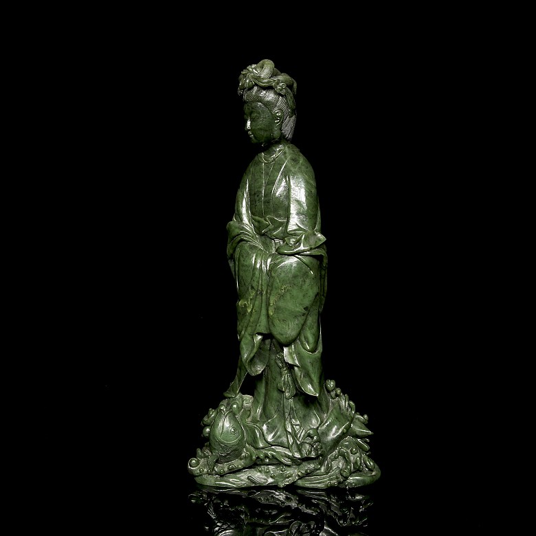 Green jade ‘Guanyin’ figurine, 20th century