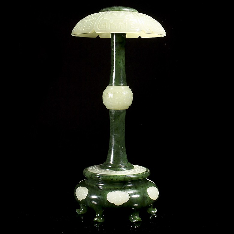 Spinach-green and white jade hat-holder, Qing dynasty