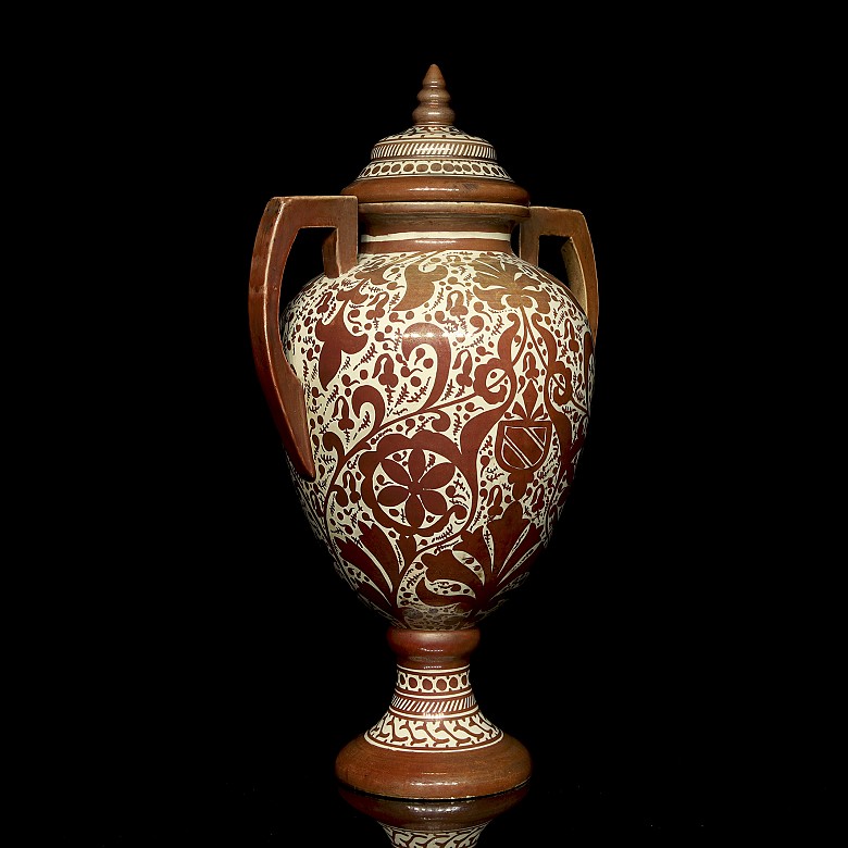 Large vase with porcelain handles and metallic lustre, 20th century - 4