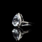 Ring in white gold with aquamarine and diamonds