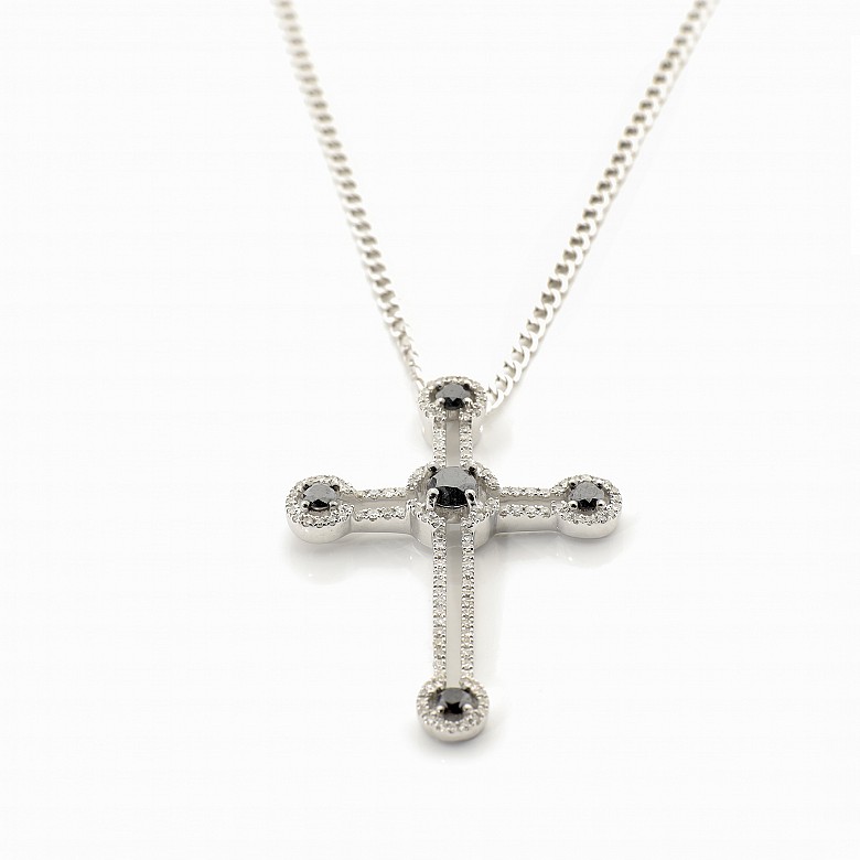 White gold cross, with diamonds