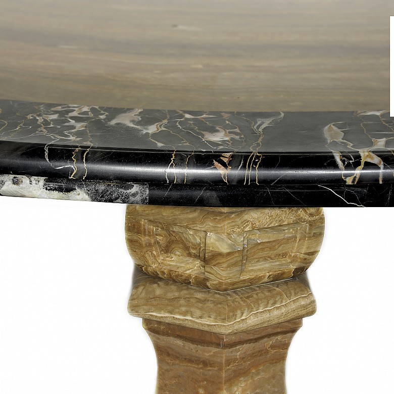 Onyx table, 20th century