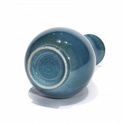 Chinese vase glazed in blue, 20th century