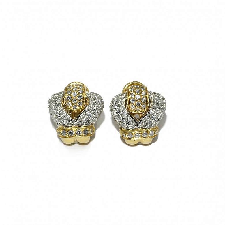 18k two-tone gold earrings with diamonds