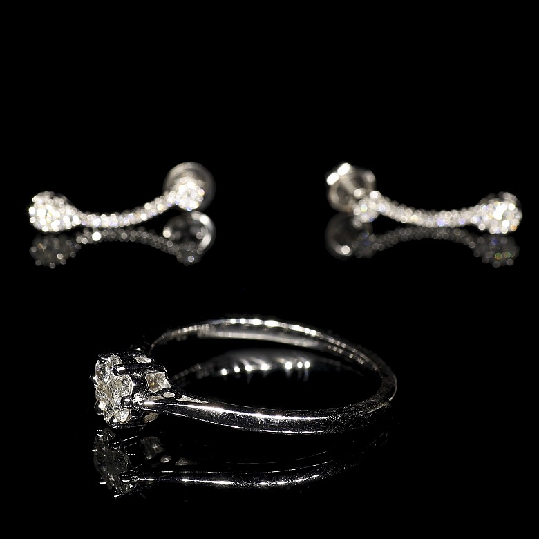 Set of earrings and ring in white gold and diamonds - 5