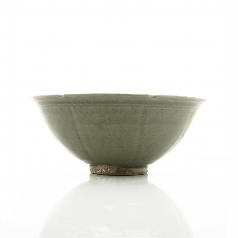 Yuan style ceramic bowl.