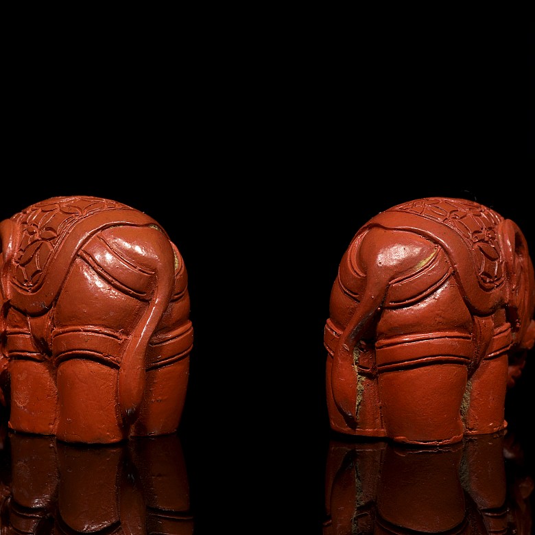 Pair of cinnabar elephants, Qing dynasty