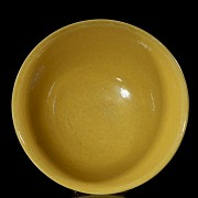 Small yellow-glazed porcelain bowl, Qing dynasty