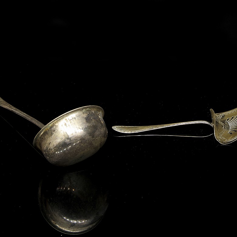 Two silver objects, 20th century