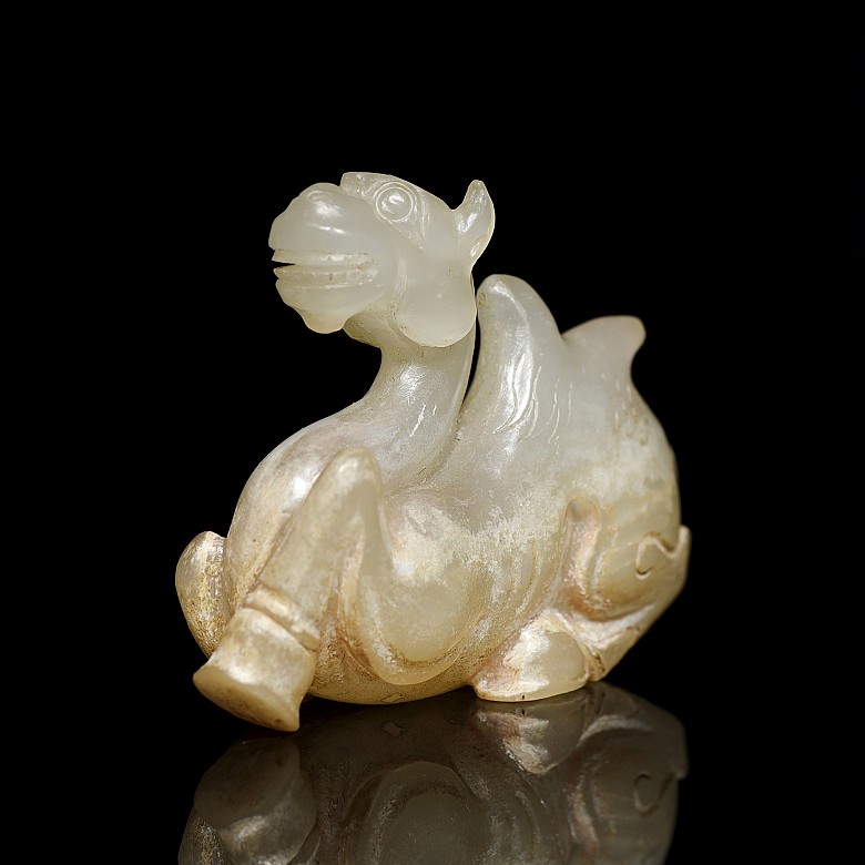 Figura de camello en jade tallado, dinastía Tang