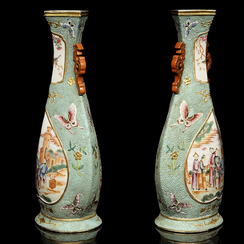 Pair of enameled vases, Qing dynasty