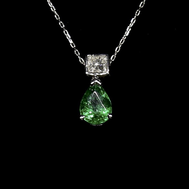 White gold with tsavorite and brilliant pendant