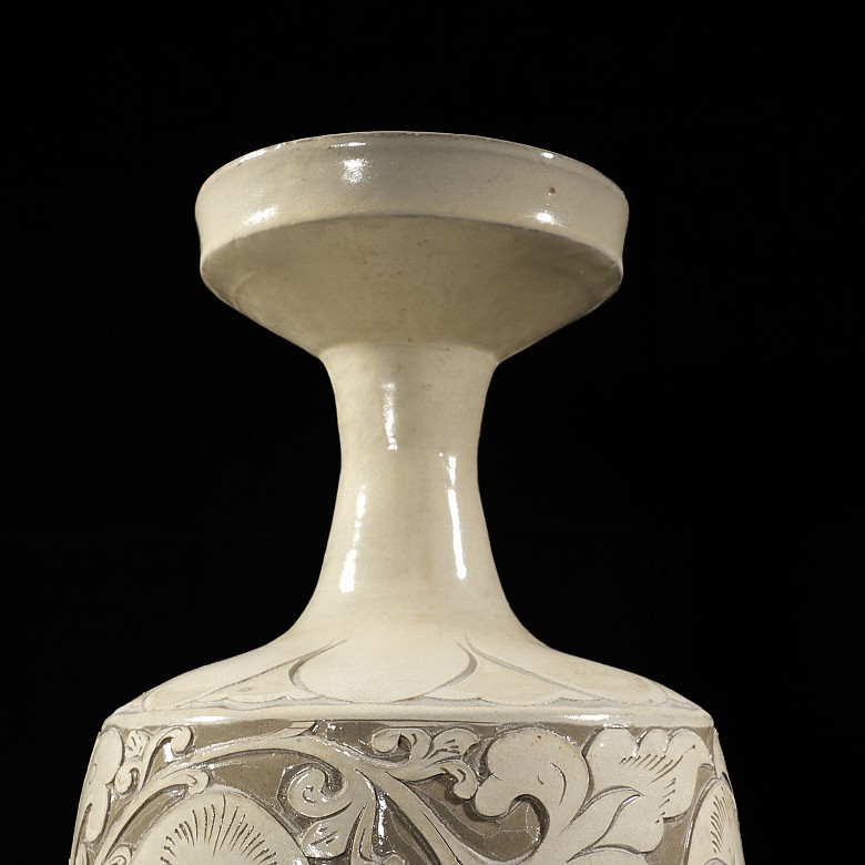 Ceramic ‘Baisha’ vase, Song dynasty