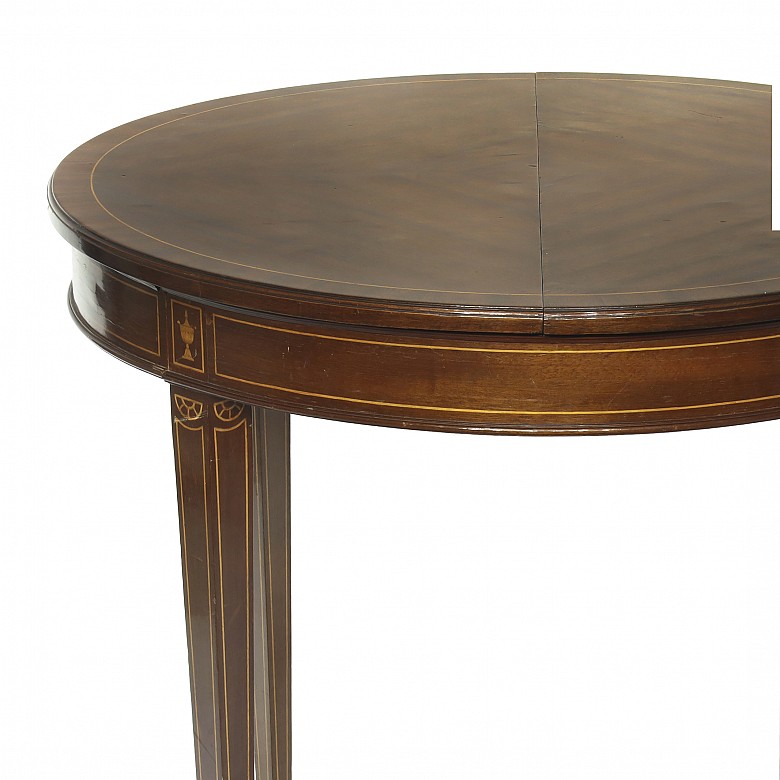 Extending circular table, Empire style, 20th century