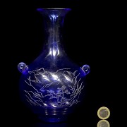 Jarrón de cristal azul, dinastía Qing, Qianlong