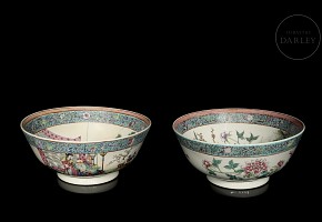 Pair of large bowls, famille rose, Canton, 20th century