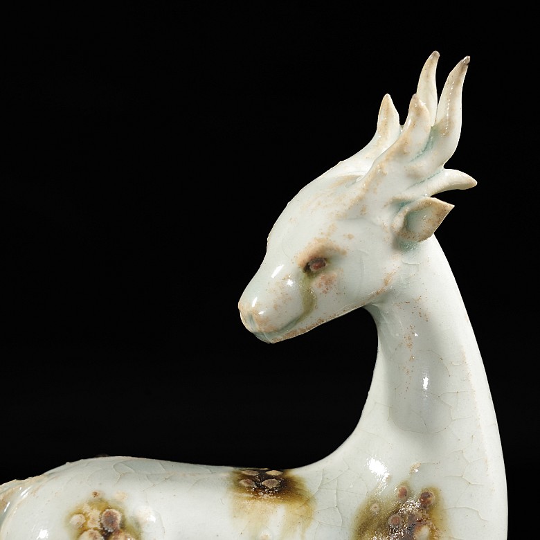 Ceramic-glazed ‘Deer’ paperweight, Song dynasty