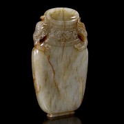 Jade plaque ‘Vase’ with wooden box, Qing dynasty