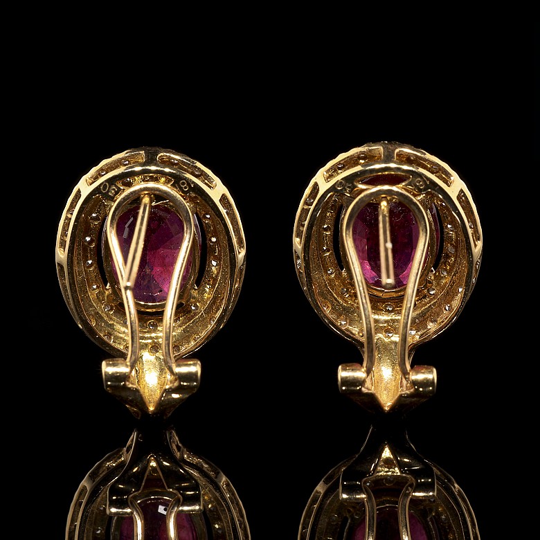 Pendientes en oro rosa de 18 k, rubí y diamantes