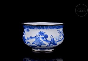 Porcelain-enamelled censer ‘Scene’, Qing dynasty