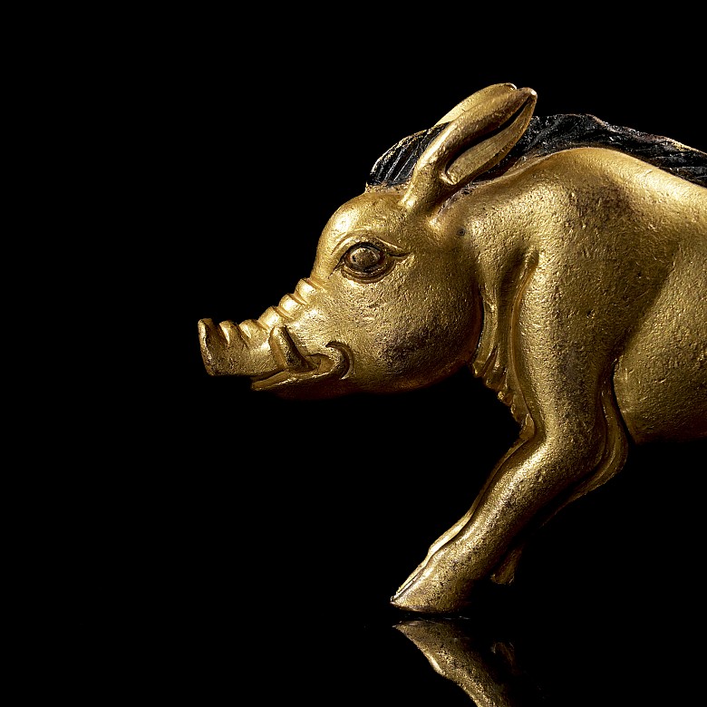 Gilt-bronze figure ‘Boar’, Qing dynasty