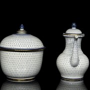 Conjunto de tetera y recipiente de porcelana, s.XX - 2