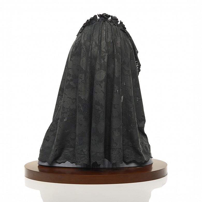 Bust with black mantilla, Lladró, 20th century