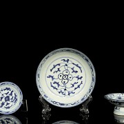 Three asian pottery objects, Qing dynasty