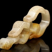 Jade 'snake' amulet, Eastern Han Dynasty