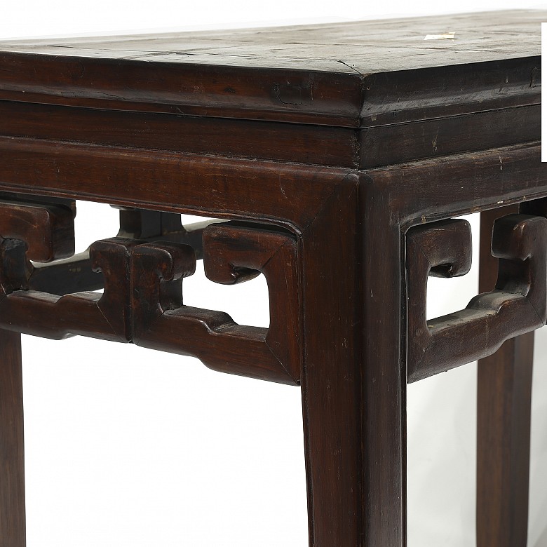 Mesa china de madera, S.XX