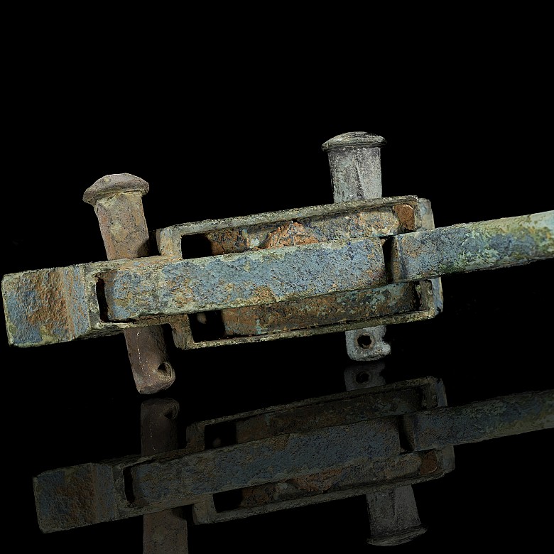 Bronze crossbow mechanism, Han dynasty