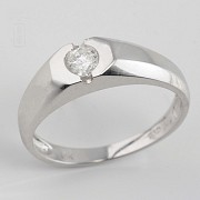 Beautiful diamond solitaire with 0.19cts