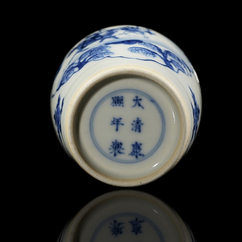 Blue and white porcelain vase ‘Scene’, with Kangxi seal