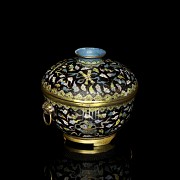 Cloisonné ‘Treasures’ lidded vessel, Qing dynasty