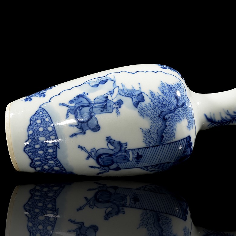 Blue and white porcelain vase ‘Scene’, with Kangxi seal